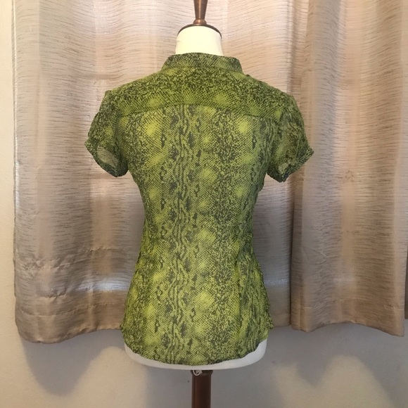 Express 100% Silk Green & Black Snake Print Blouse - Picture 2 of 3